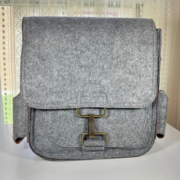 SCOUT Felt Crossbody diaper Bag Buckle Flap Grey Orange Interior changing pad - Picture 2 of 13